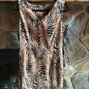 Flattering, comfortable, lovely dress!